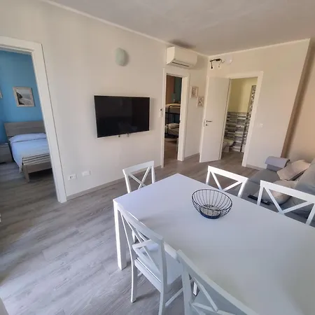 Aparthotel Serenella - Dependance 4*