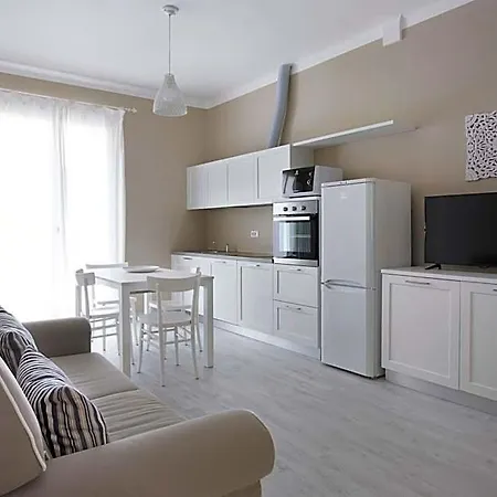 Aparthotel Serenella - Dependance 4*